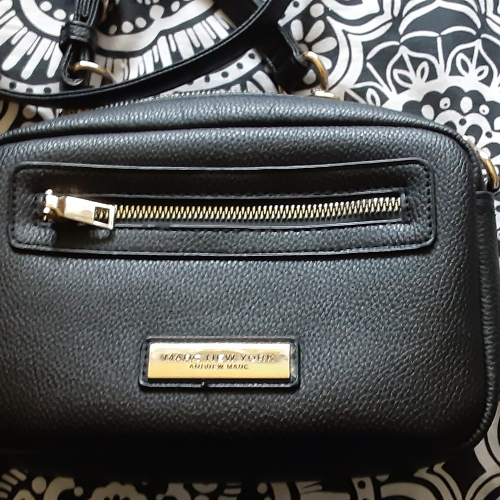 Purse - Picture 1 of 4